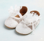 Preview: Zauberhafte Babyschuhe mit feinem Tüll und Spitzen