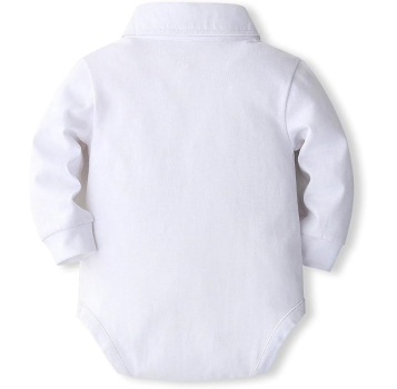 Elegant: Klassischer, stilsicherer Look mit Hosenträger und Beret in schwarz