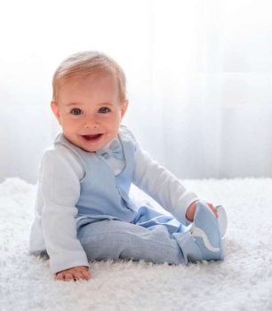 Preview: Festliches Buben-Outfit mit Weste und Fliege in hellblau