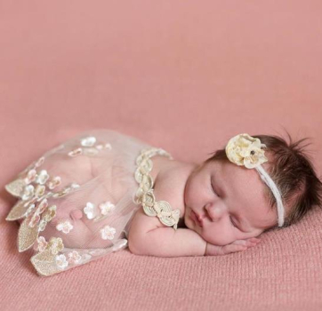 Preview: Blütentraum - süsses Kleidchen für Neugeborene Feen...