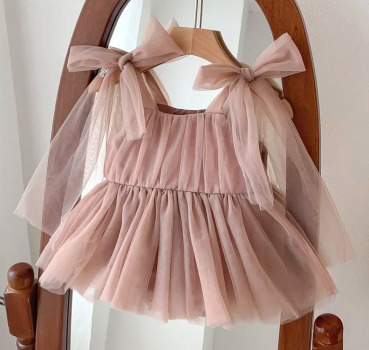 Süsser Sommerbody mit weichem Tüll in weiss oder altrosa