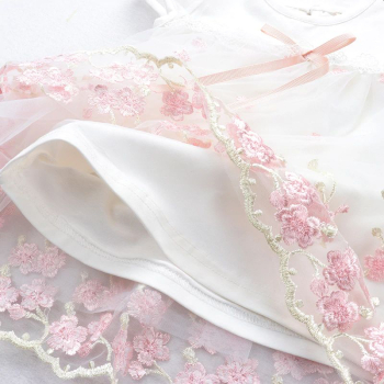 Tunika Kleidchen - kurzärmlig weiss oder rosa, ein Traum mit rosa Blüten....