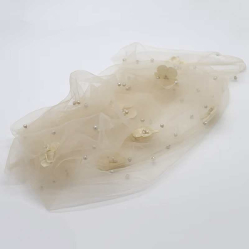 Preview: Vanille und Türkis: Bezaubernde feine Chiffontücher mit Blüten und Perlen