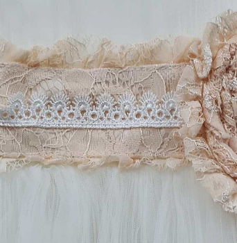 Preview: Festliches Mädchenkleid elfenbein und champagner, im Rücken zum binden, Grösse 122