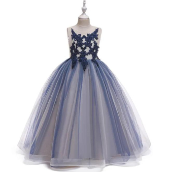 Festkleid bestickt und voluminös in verschiedenen Farben - wenige Reststücke Bordeaux