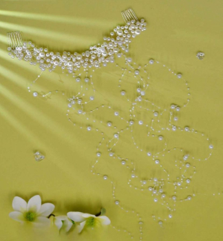 Preview: Wunderschöner 'Perlen'-Haarschmuck für Kommunion, Hochzeit - einfach mit Kämmchen einstecken