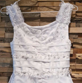 Preview: Elegantes Traumkleid zauberhaft verziert - perfekt für schmale Prinzessinnen!