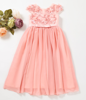 4 Farben: Zauberhaftes, langes Kleid mit zarten Blüten-Applikationen und mehrlagigem, weichen Chiffonrock - ein Traum!