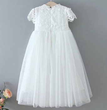 Preview: Traumhaftes langes Taufkleid mit Blütenstickereien und Spitzenbordüre, kurzärmlig