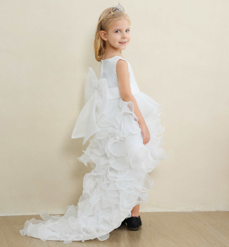 4 Farben: Prinzessinnentraum, glamouröses Kleid mit abnehmbarer bauschiger Schleppe - fast ausverkauft