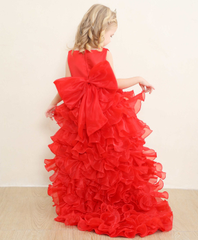 4 Farben: Prinzessinnentraum, glamouröses Kleid mit abnehmbarer bauschiger Schleppe - fast ausverkauft