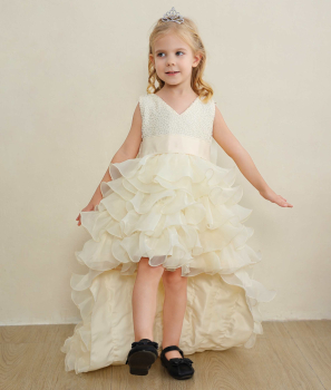 4 Farben: Prinzessinnentraum, glamouröses Kleid mit abnehmbarer bauschiger Schleppe - fast ausverkauft