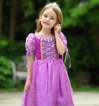 Preview: Violetter Glitzer-Traum - bauschiges Kleid für Rapunzel und Isabella...