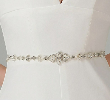 2 Modelle: Elegante Taillenbänder, Brautgürtel aus Strass