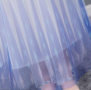 Traumkleid im Elsa Look, blau-weiss mit tollem Schleier