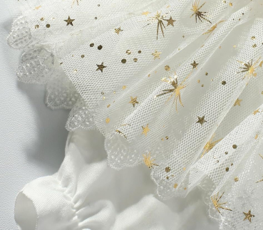 Bezaubernd: Spitzenbody mit zarten Schmetterlingen, offwhite