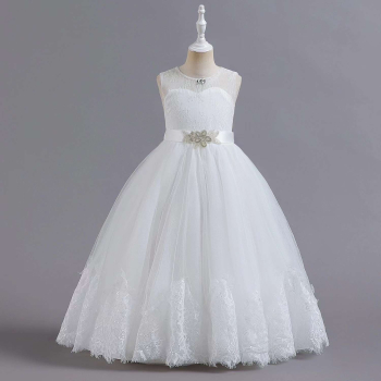 Preview: Traumkleid mit Spitzen und elegantem Strass-Taillenband