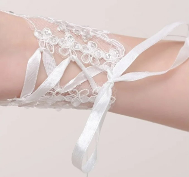 Preview: Zarte fingerlose Handschuhe - das perfekte Accessoire