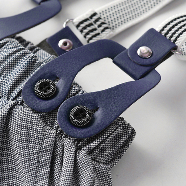 Perfekt gestylt zum Fest: Set hellgrau-weiss, bestehend aus Hemd-Body mit Fliege, Hosenträger, Hose