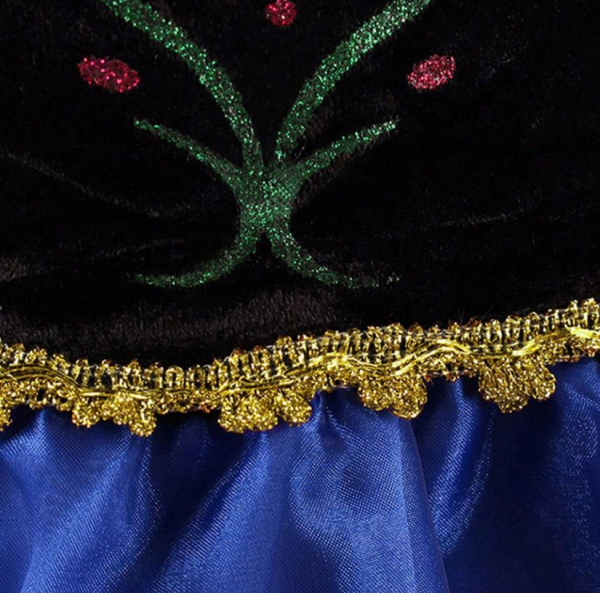 Schönes Anna Kleid mit Umhang