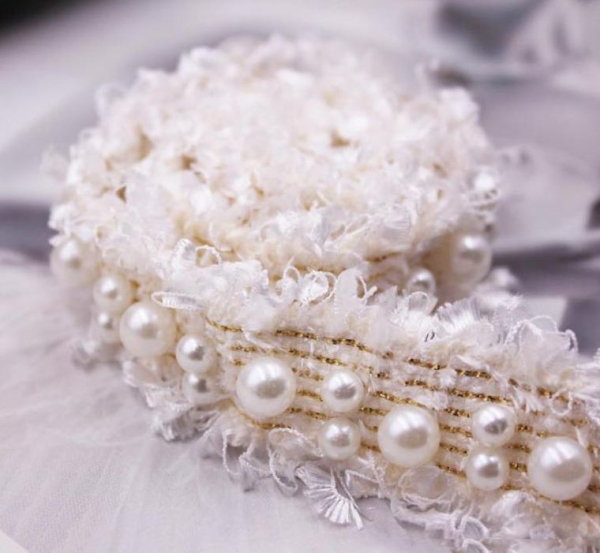 Baby-Haarband im Boho-Stil, offwhite mit hübschen Dekoperlen