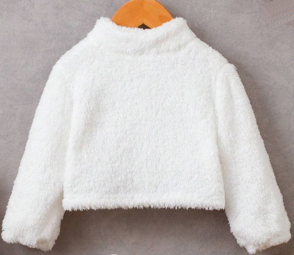 Warm und elegant zur Taufe: Kunstpelz-Jäckchen weiss - mit Mehrwert