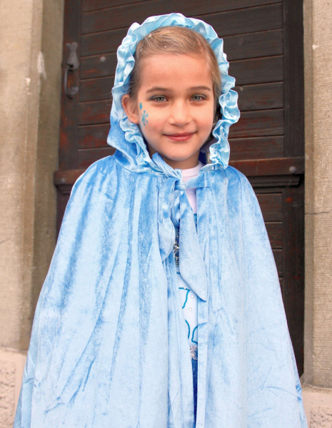 Prinzessinnen Cape, samtig-weich in schönem Blau!