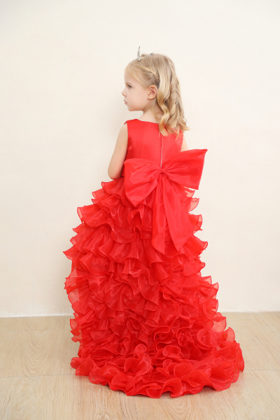 4 Farben: Prinzessinnentraum, glamouröses Kleid mit abnehmbarer bauschiger Schleppe - fast ausverkauft