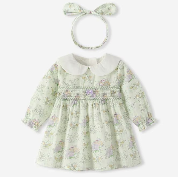 Süsses, hellgrünes Kleidchen für kleine Mädchen