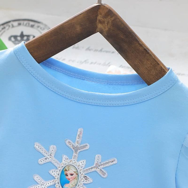 Lieblings-Kleidchen für kleine Eisköniginnen - mit schönem Glitzerstern und Tüllröckchen