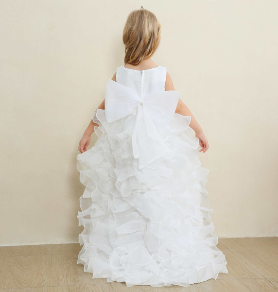 4 Farben: Prinzessinnentraum, glamouröses Kleid mit abnehmbarer bauschiger Schleppe - fast ausverkauft