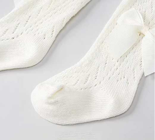 Elegante Strumpfhosen mit hübscher Schleife - einfach perfekt fürs Fest!