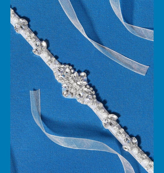 2 Modelle: Elegante Taillenbänder, Brautgürtel aus Strass