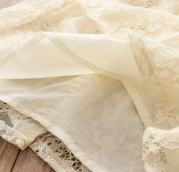 2 Farben: Romantisches Vintage Kleidchen mit Spitzen und Chiffon - Vanille oder Rosa